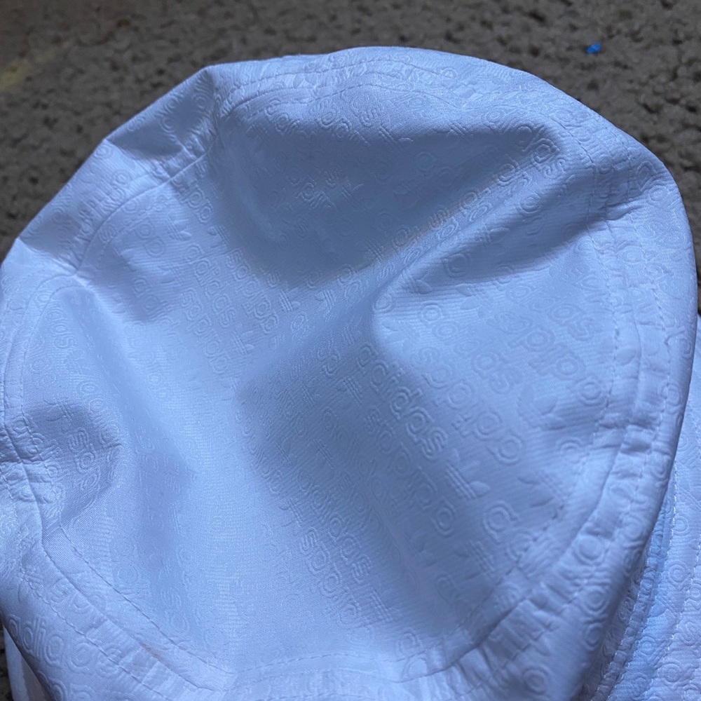 Adidas bucket hat